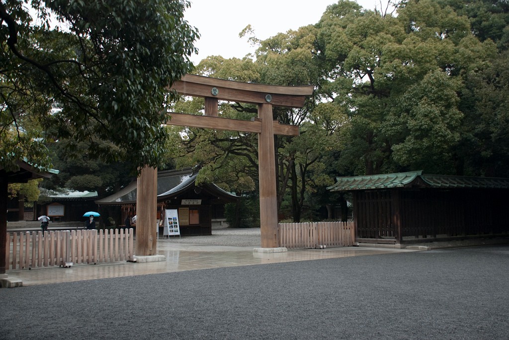 053_5357.jpg - Minami Shinmon Gateway to Meiji Shrine