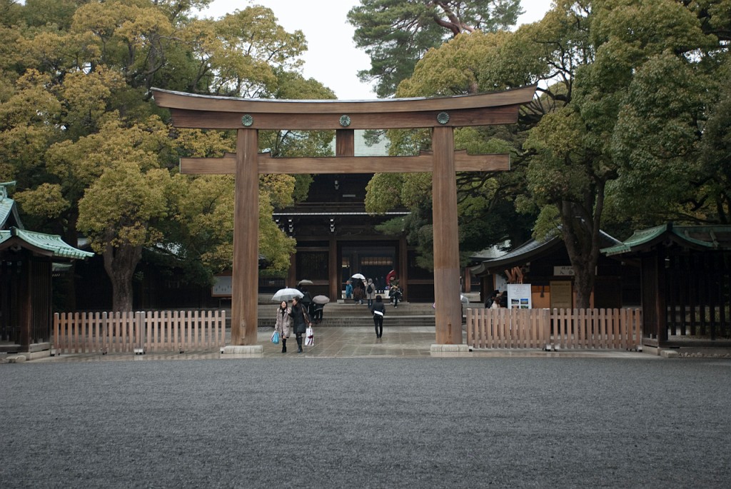 056_5369.jpg - Minami Shinmon Gateway to Meiji Shrine