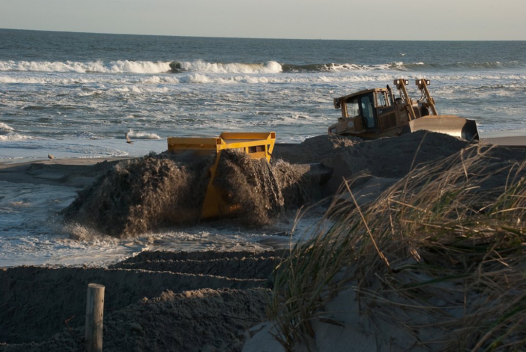DSC_6687.jpg - This is the discharge box at the beach end of the pipeline.  Here comes the sand.