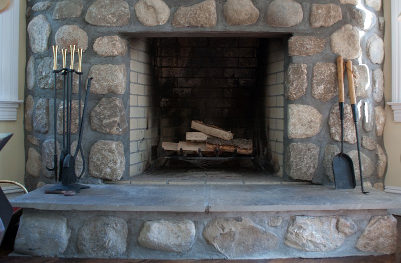 DSC_8901.jpg - The original family room wood-burning fireplace.  Ugh.