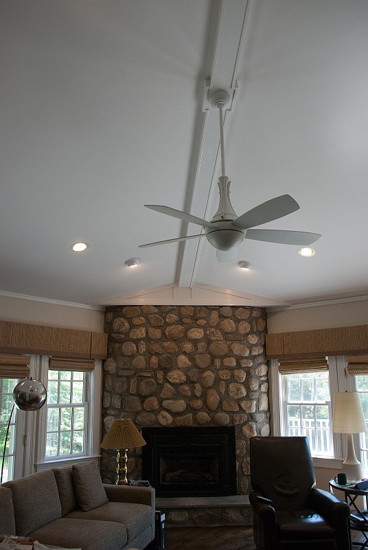 DSC_1501.jpg - The ceiling fan installation in the family room is essentially the last task in this project.