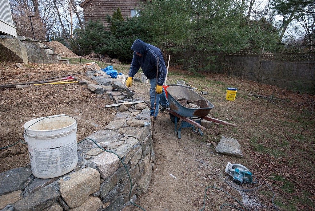 DSC_8424.jpg - Harold's wall construction to be continued in the Spring...